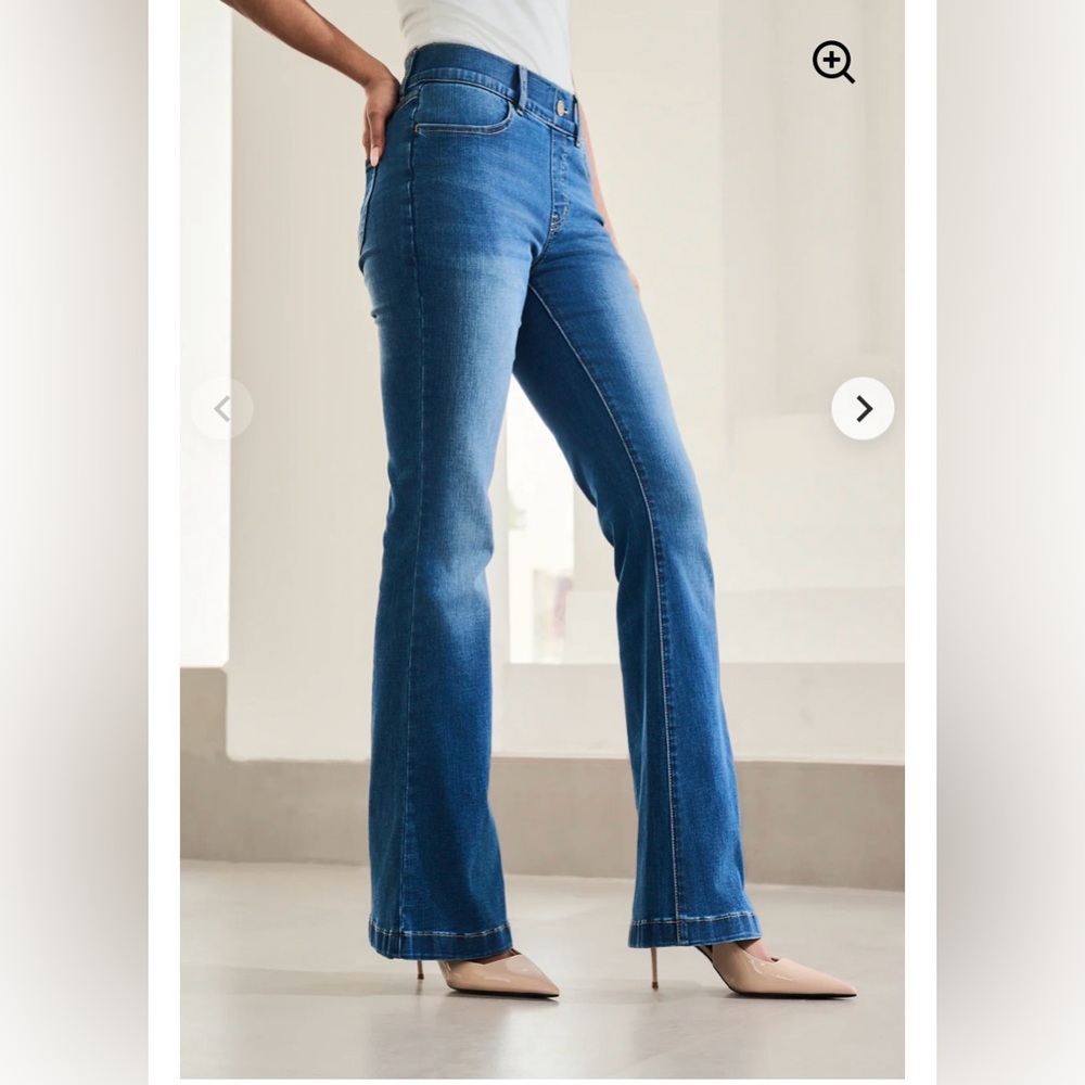 Betabrand XS Reg Signature Mid-Rise Denim Flare (Alamo Wash) 33” Inseam